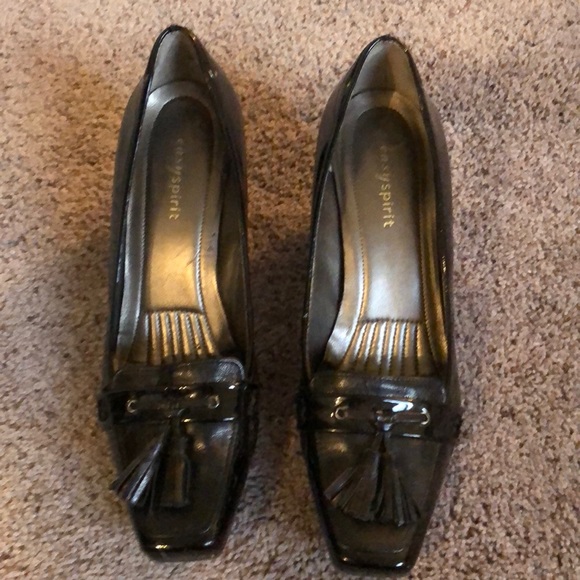 easy spirit patent leather loafers